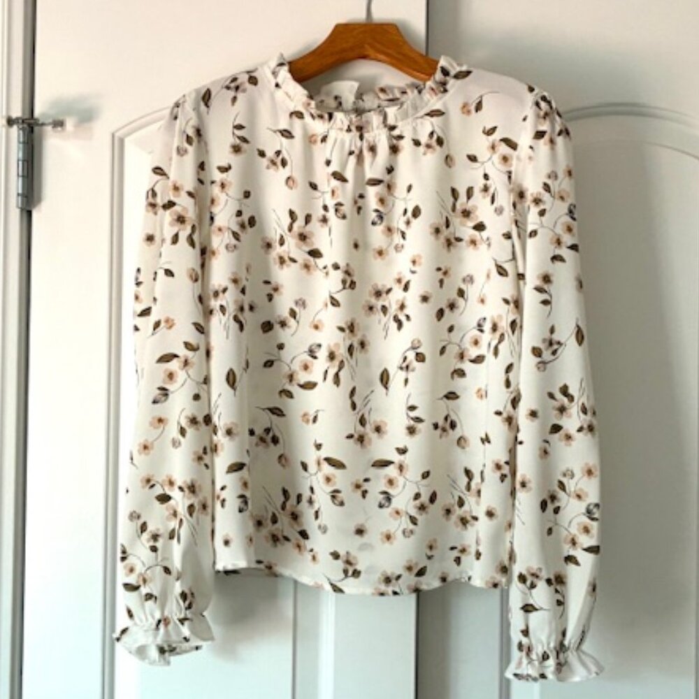 Like New! Elegant Ruffle Neck Long Sleeve Blouse with Flower Pattern